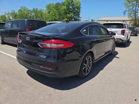 Used 2019 Ford Fusion Titanium FWD image 4