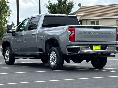 Used 2025 Chevrolet Silverado 2500 LT w/ Convenience Package AWD/4WD image 3