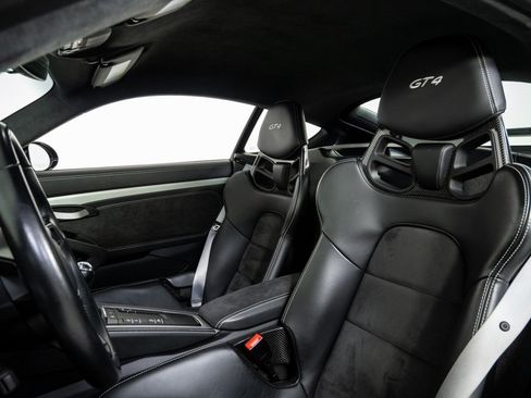 Used 2020 Porsche 718 Cayman GT4 image 5