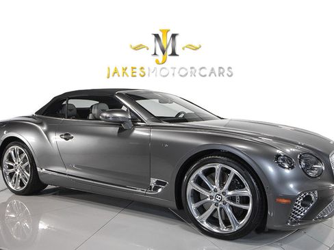 Used 2021 Bentley Continental GT image 15