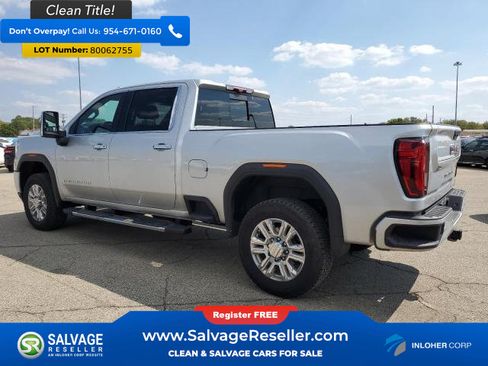 Used 2022 GMC Sierra 2500 Denali w/ Denali Ultimate Package AWD/4WD image 3