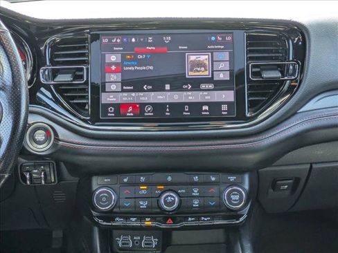 Used 2024 Dodge Durango GT AWD/4WD image 15