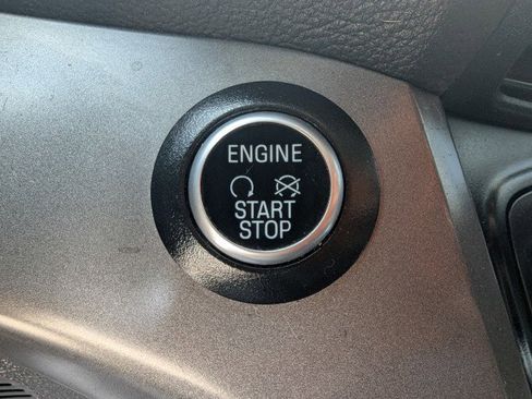 Used 2019 Ford Escape SEL image 18