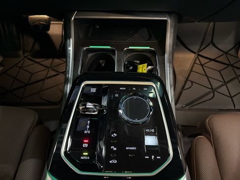 Used 2025 BMW 760i xDrive 760i xDrive image 22