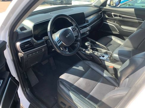 Certified 2024 Kia Telluride S w/ S Sunroof Package FWD image 11