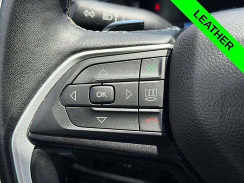 Used 2022 Jeep Grand Cherokee Altitude AWD/4WD image 12