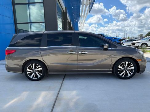 Used 2022 Honda Odyssey Touring image 4