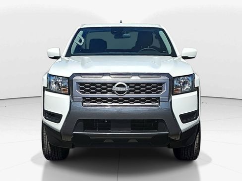 Used 2025 Nissan Frontier SV image 8