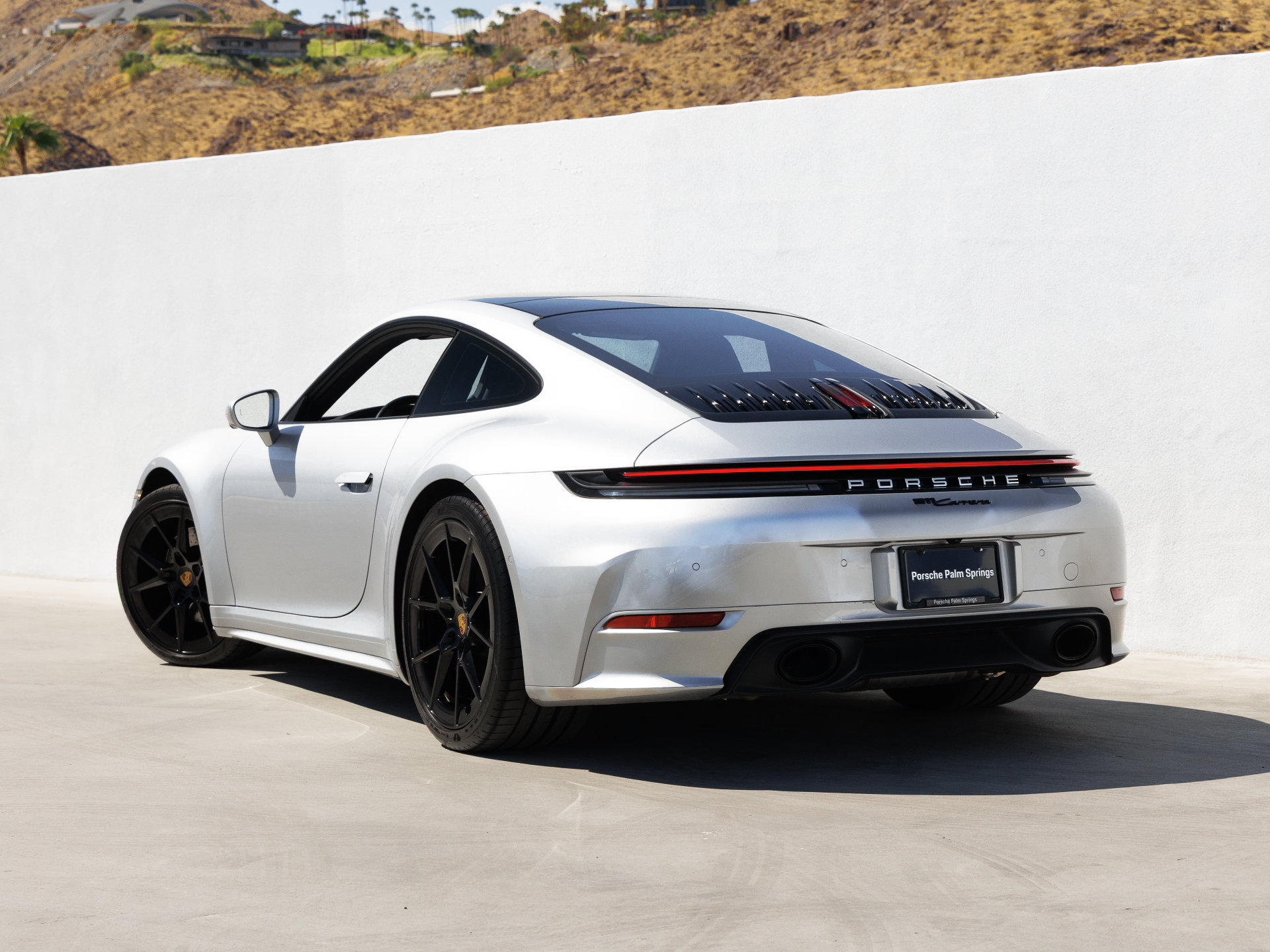 Certified 2025 Porsche 911 Carrera RWD image 3