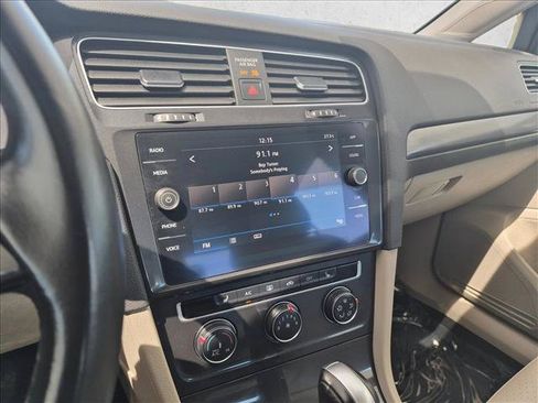 Used 2019 Volkswagen Golf SE FWD image 12