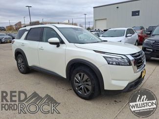 Used 2024 Nissan Pathfinder SV video 1