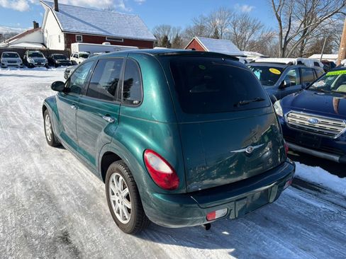 Used 2009 Chrysler PT Cruiser Touring image 3