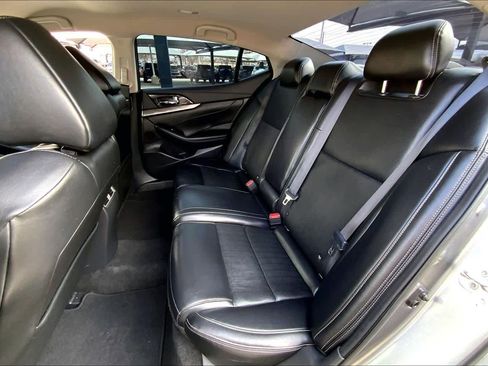 Used 2022 Nissan Maxima SV w/ Floor Mat Group image 19