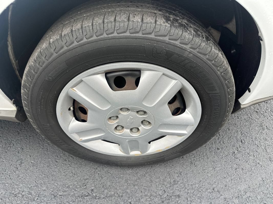 Used 2008 Chevrolet Uplander LS w/ Climate Package FWD image 9