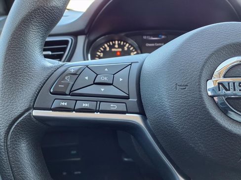 Used 2017 Nissan Rogue Sport SV image 13