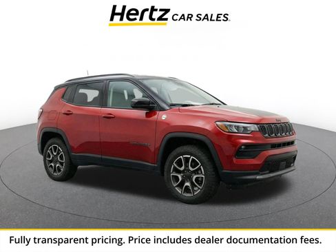 Used 2025 Jeep Compass Trailhawk AWD/4WD image 1