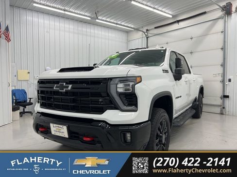 Used 2025 Chevrolet Silverado 2500 LTZ w/ Trail Boss Package image 6