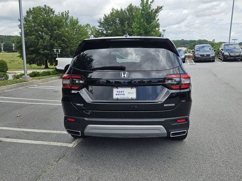 Used 2024 Honda Pilot Touring image 7