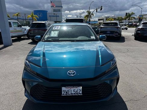 Used 2026 Toyota Camry LE w/ Convenience Package FWD image 3