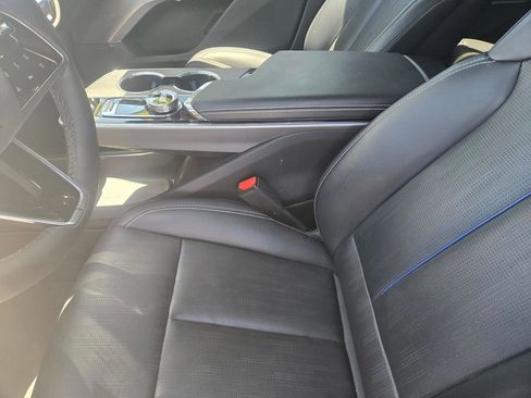 Used 2023 Cadillac Lyriq 2WD image 11