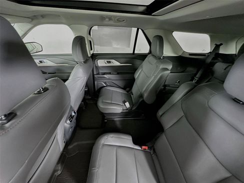 New 2026 Ford Explorer Active w/ Active Comfort Package image 23