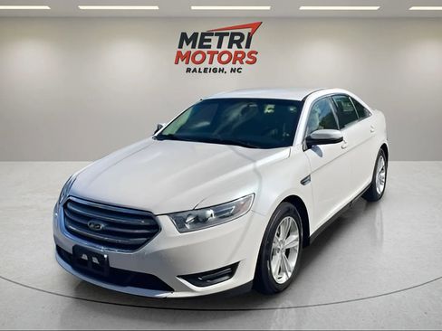 Used 2015 Ford Taurus SEL w/ Equipment Group 201A image 2