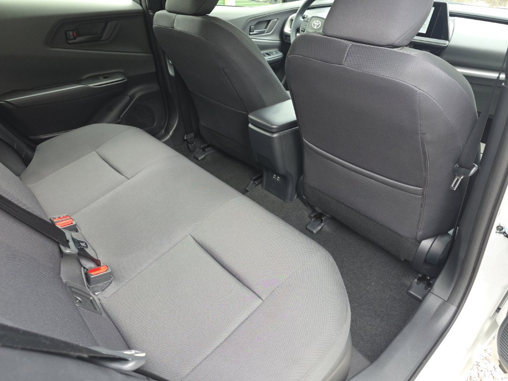 Certified 2026 Toyota Prius LE FWD image 16