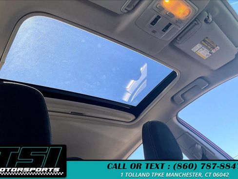Used 2015 Toyota RAV4 XLE AWD/4WD image 21