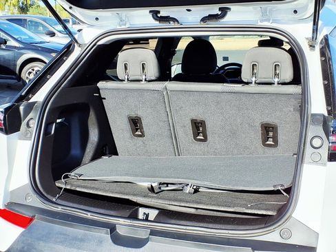 Used 2023 Chevrolet Bolt EUV LT w/ Driver Confidence Package image 16