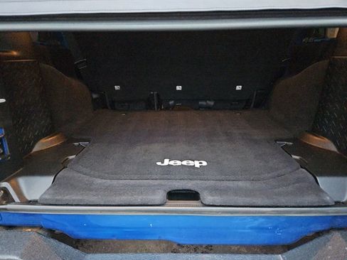 Used 2015 Jeep Wrangler Unlimited Sahara w/ Connectivity Group image 12