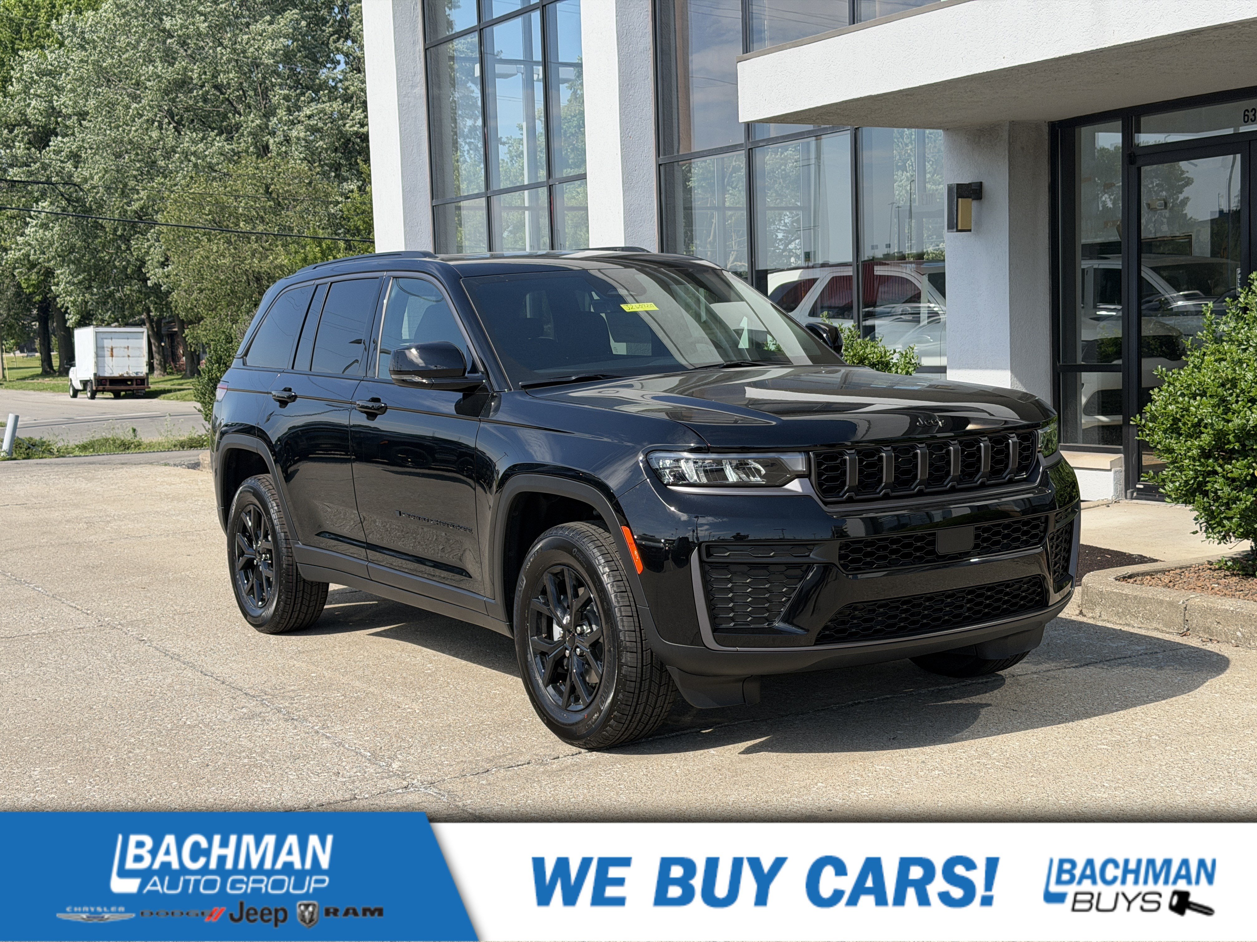 New 2026 Jeep Grand Cherokee Altitude AWD/4WD image 1