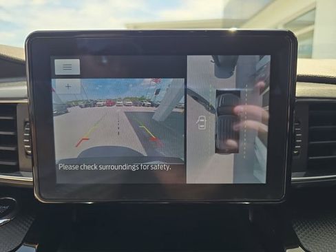 Used 2022 Ford Explorer ST-Line w/ Class IV Trailer Tow Package RWD image 21