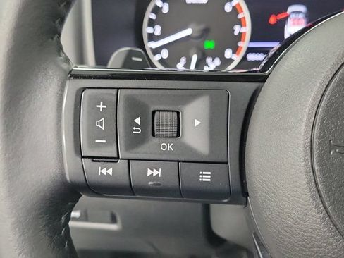 Used 2023 Nissan Rogue SV w/ SV Premium B Package FWD image 30