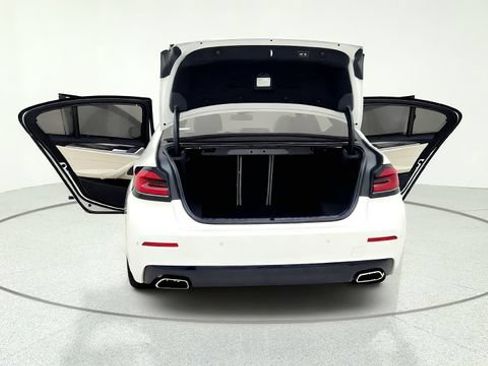 Used 2021 BMW 540i w/ Executive Package RWD image 17
