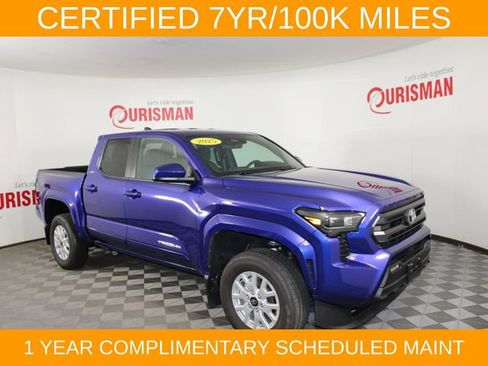 Used 2025 Toyota Tacoma SR5 AWD/4WD image 11