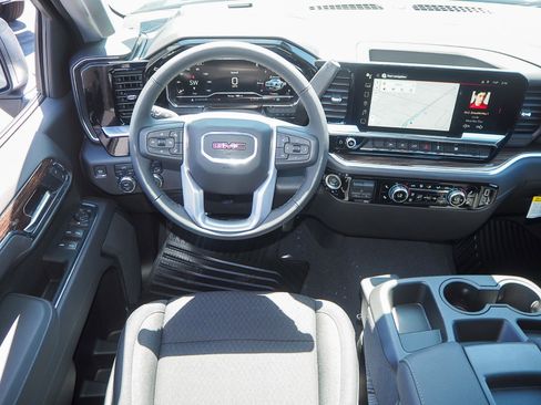 New 2025 GMC Sierra 1500 Elevation image 8