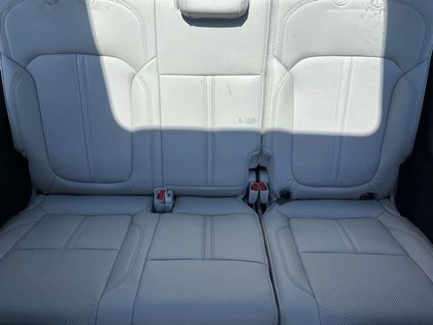 Used 2025 Jeep Grand Wagoneer 4WD image 31