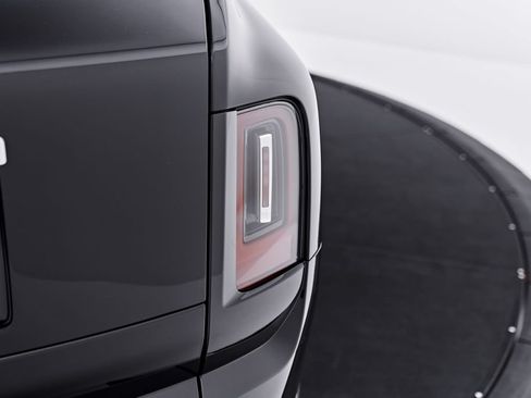 Used 2025 Rolls-Royce Cullinan AWD/4WD image 29