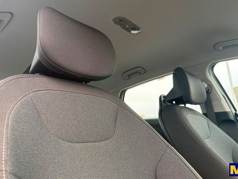 Used 2025 Kia K4 FWD image 19