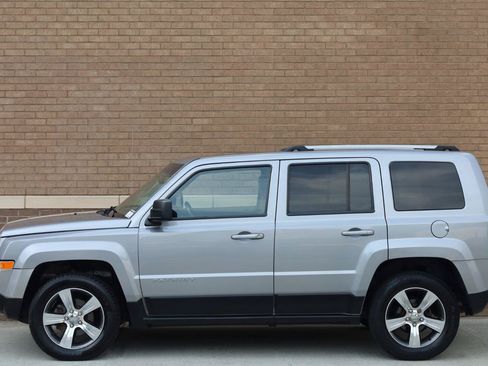 Used 2016 Jeep Patriot High Altitude AWD/4WD image 3