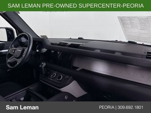 Used 2023 Land Rover Defender 110 image 28