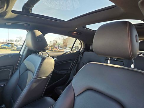 Used 2019 Mercedes-Benz GLA 250 4MATIC image 23