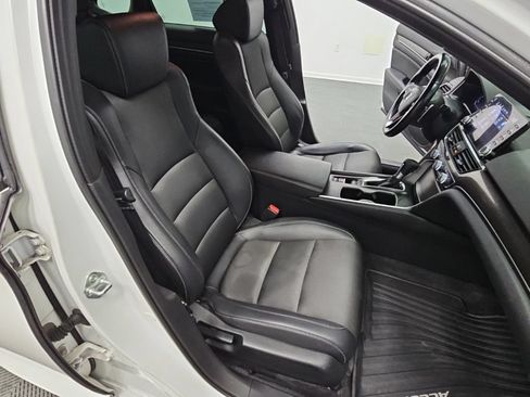 Used 2022 Honda Accord Sport image 38