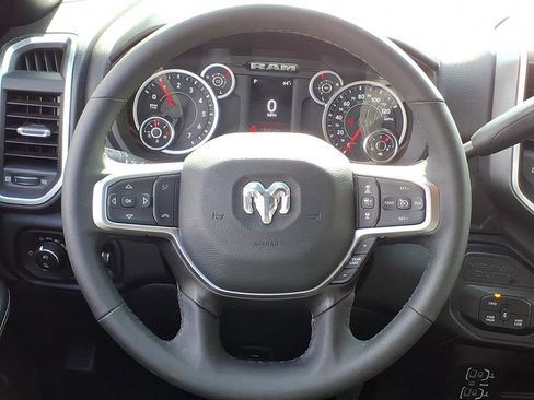 Used 2025 RAM 2500 Big Horn AWD/4WD image 35