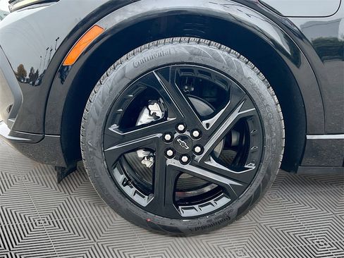 Used 2025 Chevrolet Equinox EV RS w/ Convenience Package II image 28