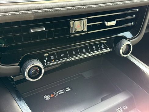 Used 2026 Chevrolet Tahoe LT w/ Comfort Package image 22