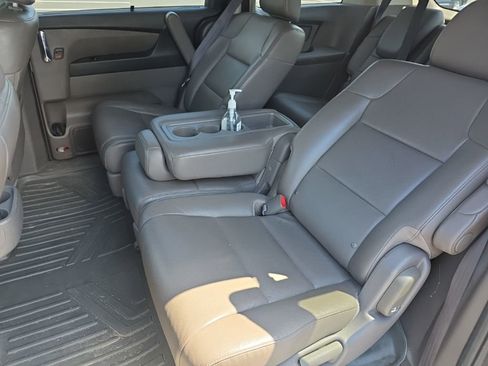 Used 2014 Honda Odyssey EX-L image 17