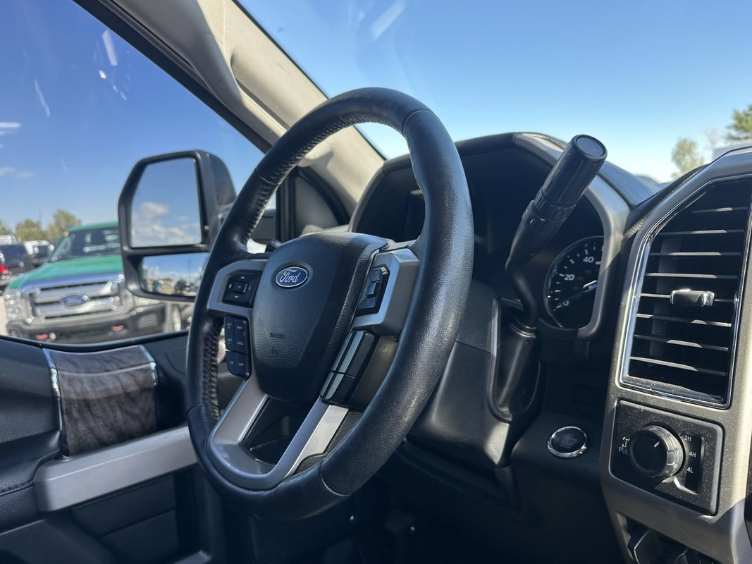 Used 2019 Ford F250 Lariat w/ Lariat Ultimate Package AWD/4WD image 18