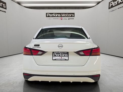 Used 2025 Nissan Altima 2.5 SV FWD image 4