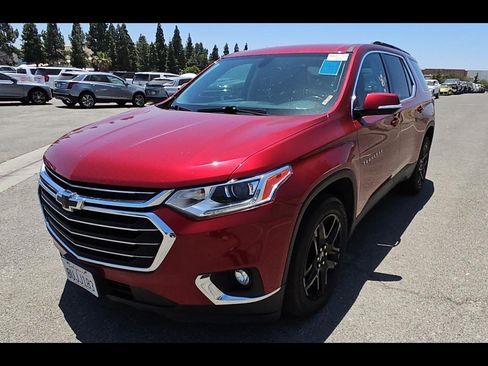 Used 2020 Chevrolet Traverse LT FWD image 1